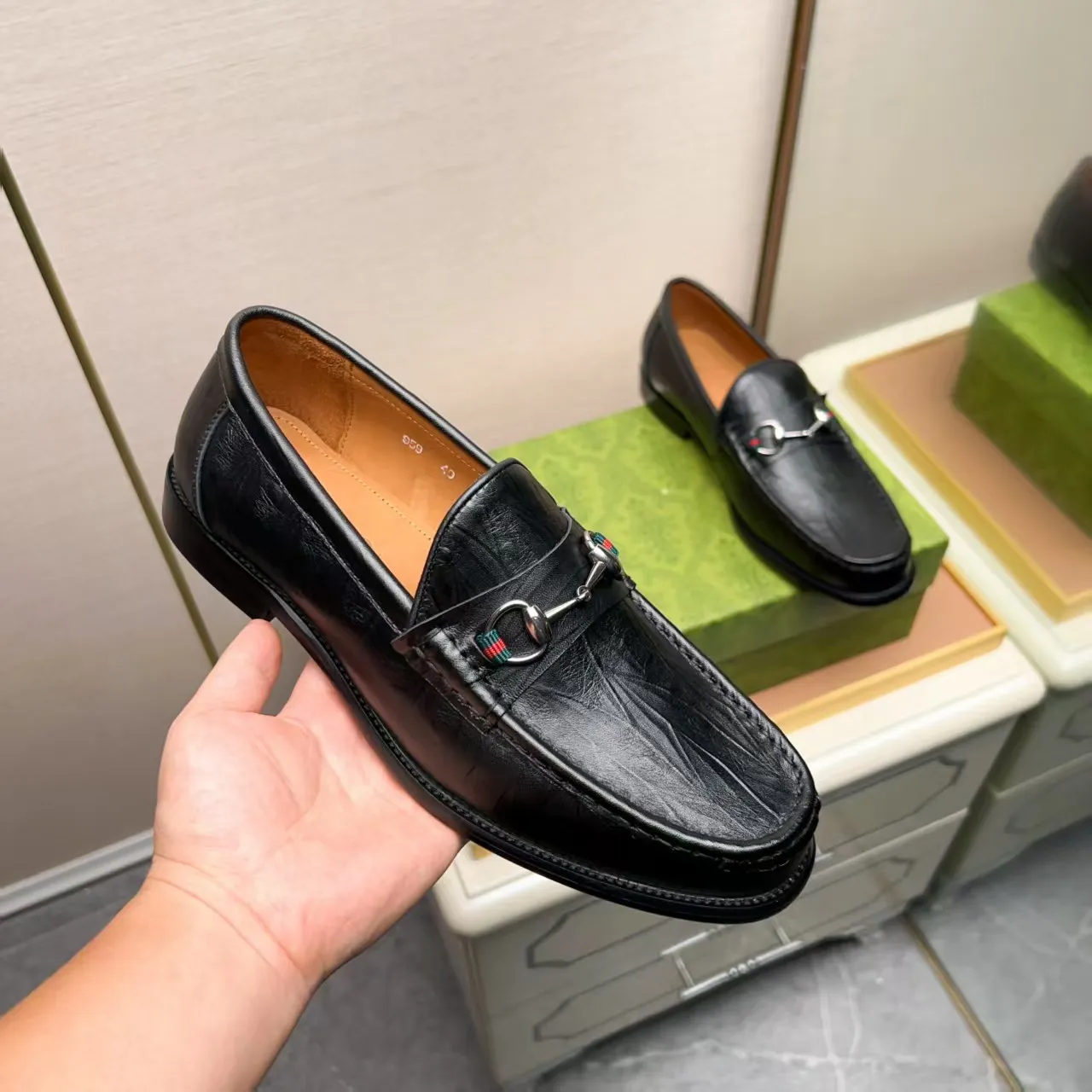 Men's men's shoes 💰460 🆘【GUCCI】Gucci ·🐂里· Hot-selling pea shoes top brand luxury, top quality, the latest fashion pea shoes.. The upper is made of original first-layer cowhide. (Full first-layer water-dyed 🐂 leather·inner). The original stylish and stylish soft rubber wear-resistant and non-slip outsole is light and comfortable on the foot, available in black! Matching code: 38-44 (customized at 45.46.47)